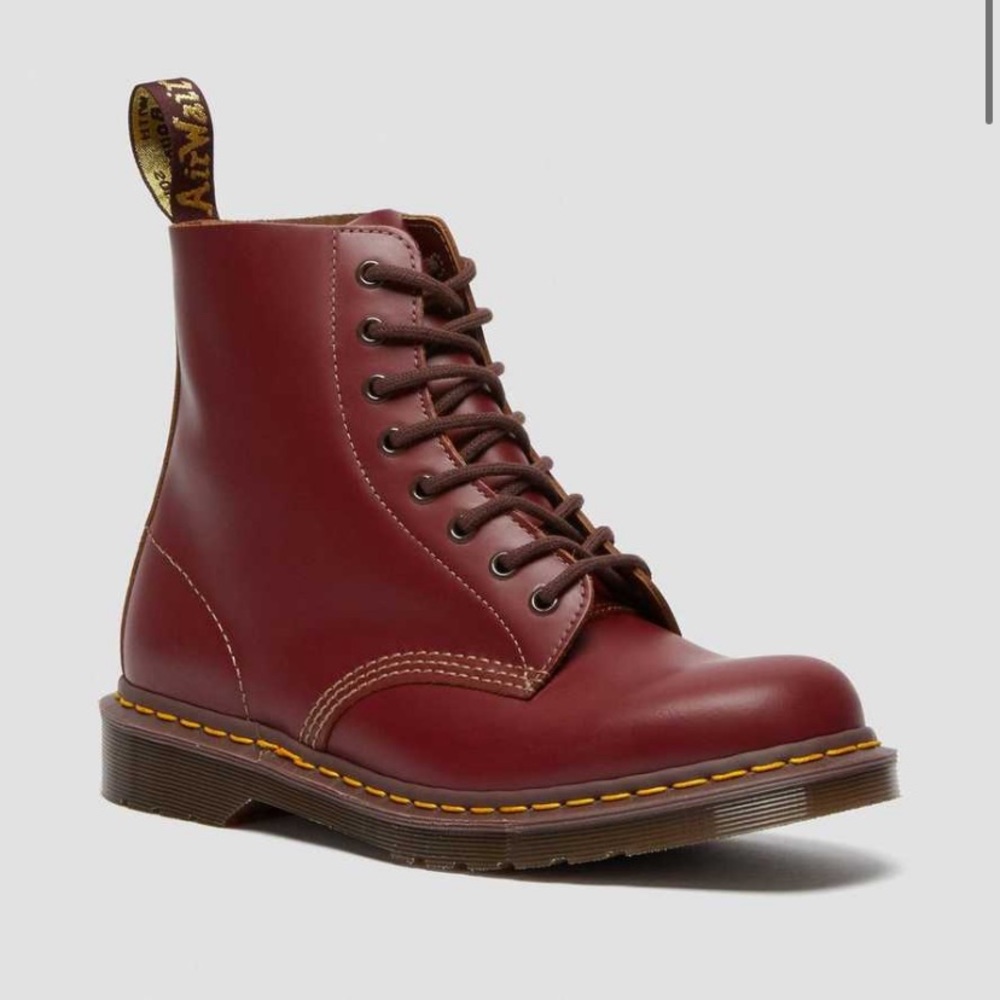 Men’s Dr Martens “vintage smooth” boots in oxblood